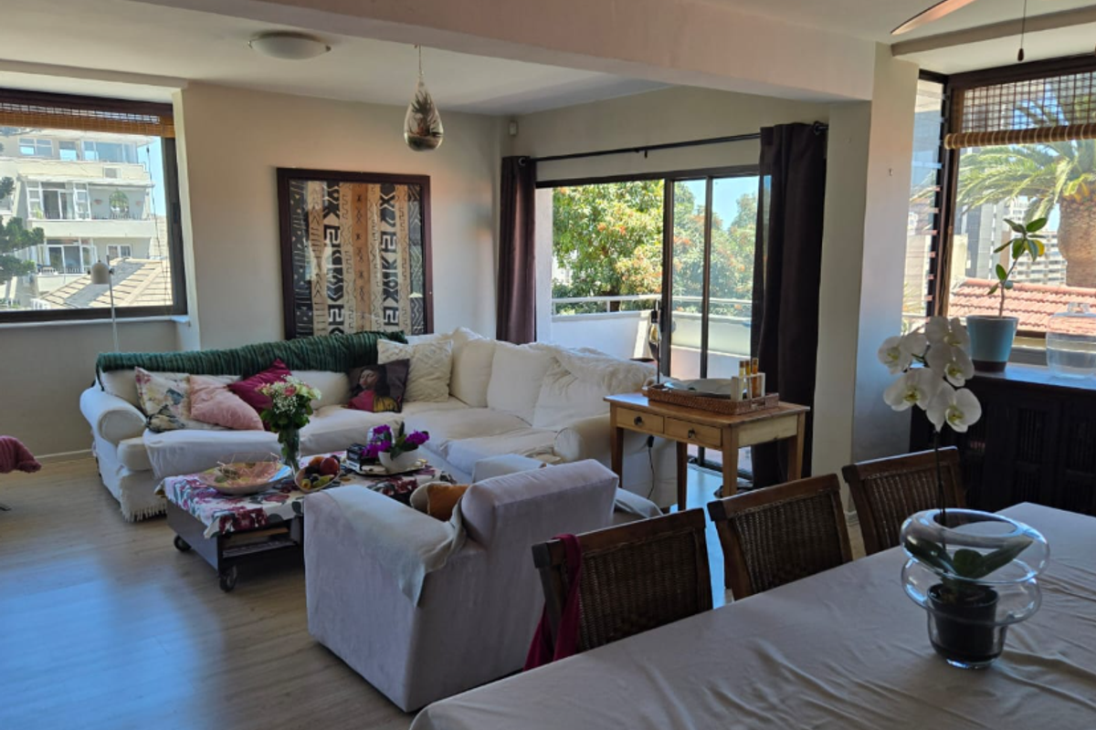 SEA POINT GEM - Photo 3