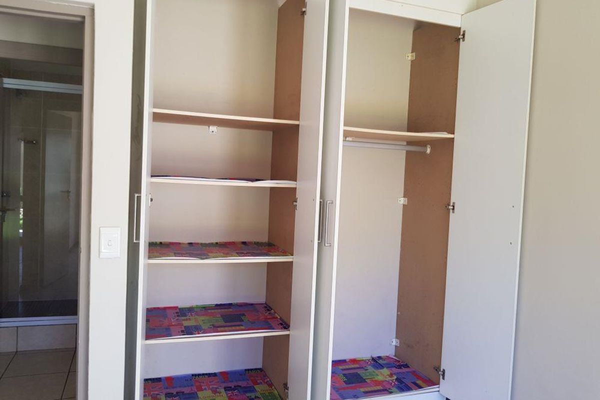 1 Bed garden apartment in Lonehill - Photo 5