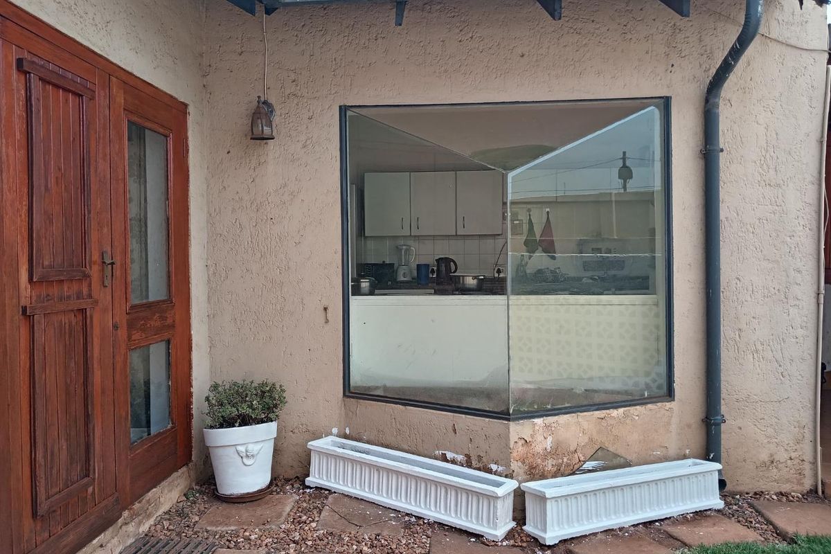 3 Bedroom  Cluster Home in a Cul de sac For Sale! - Photo 3