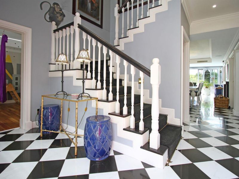 The Hamptons Style Residence In An Exclusive Estate Opposite Steyn City - Photo 2