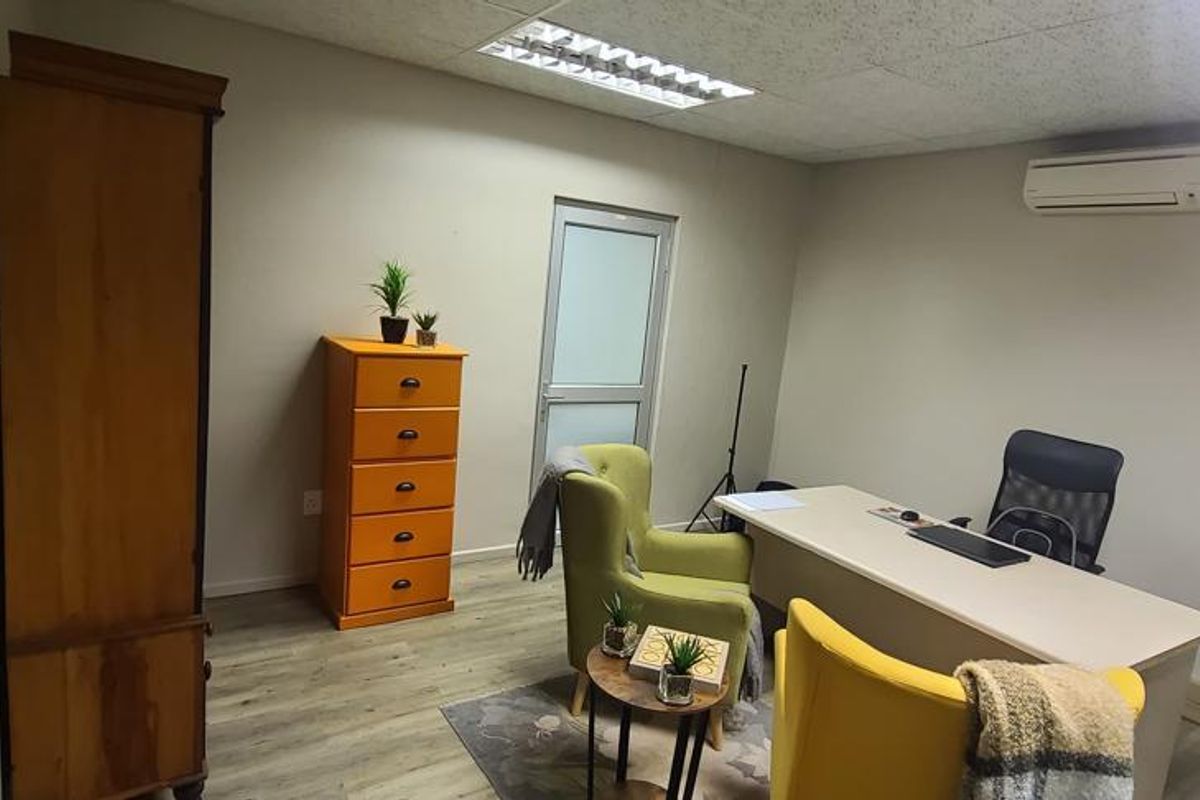 Centrally Located Office - Photo 5