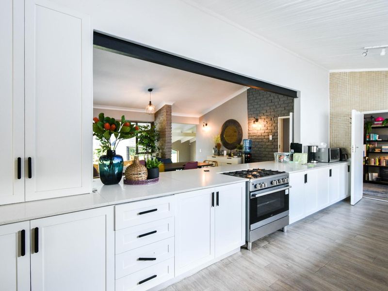 Full-Title home with loads of upgrades and plenty to offer - Murrayfield (Boomed-off security area) - Photo 7