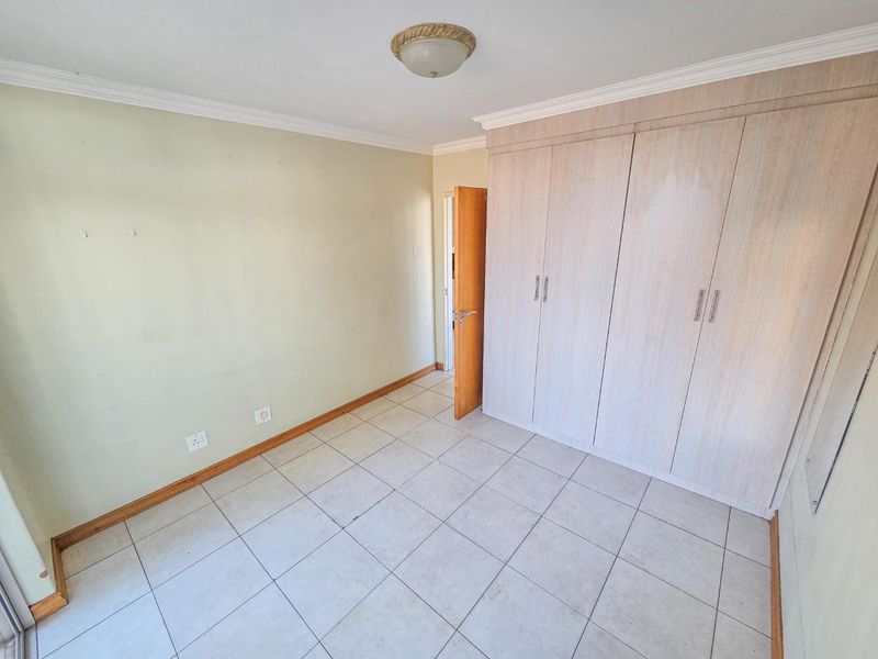 2 Bedroom Apartment Available in Hillcrest - Photo 5