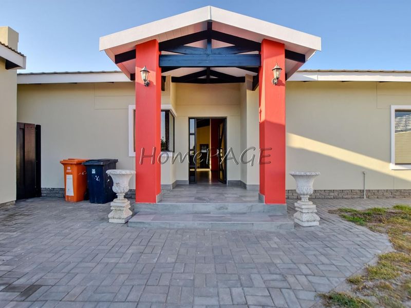 Ext 15, Swakopmund, STUNNING 3 Bedroom home ON LARGE PLOT is for sale - Photo 3