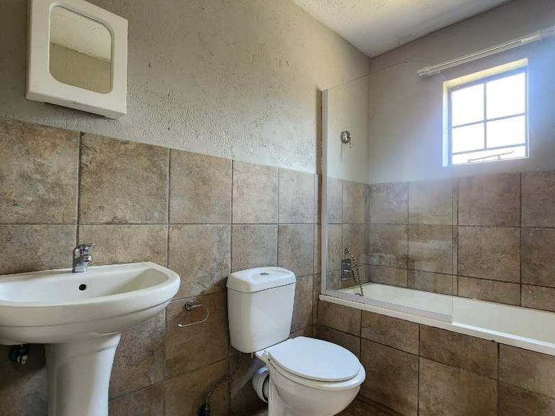 Modern 2 Bedroom Apartment to Rent in Annlin | @Marija, Pretoria - Photo 6