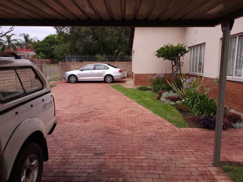 3 Bed House to rent - Photo 5