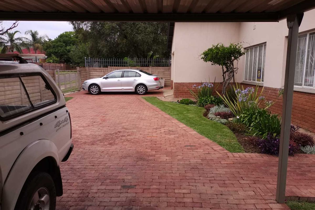 3 Bed House to rent - Photo 5