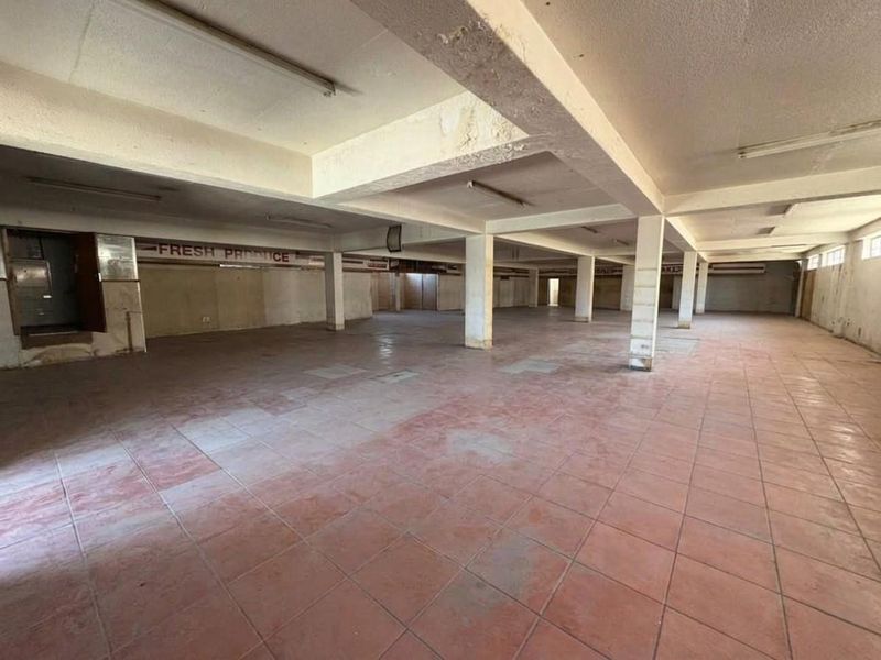 Prime Mixed-Use Investment Asset: High-Yield Complex with Value-Add Upside - Photo 5