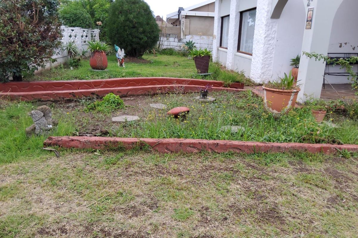 Welcome to your dream family-oriented home, with comfort and secure area - Photo 3