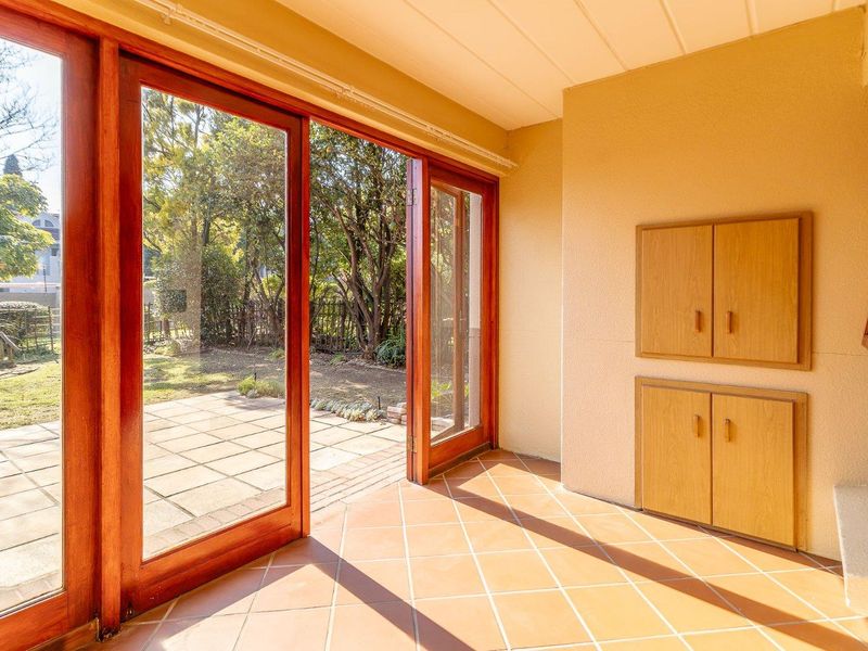 Sunny Garden Townhouse in Secure, Access-Controlled Estate! - Photo 4