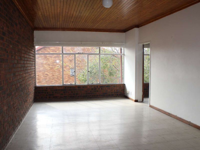 2.5-Bedroom Apartment to Rent in Pretoria Gardens- Suiderland Building - Photo 6