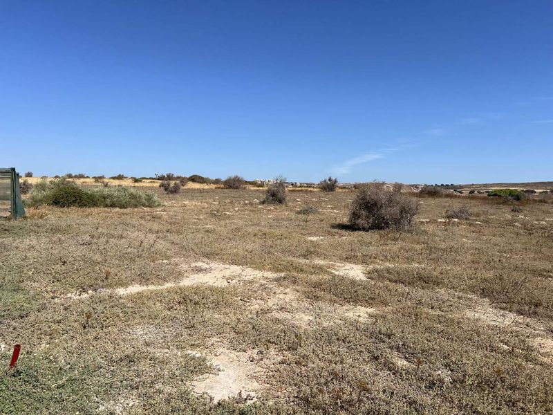 Elevated Lagoon-Views in Lifestyle Estate - Photo 2