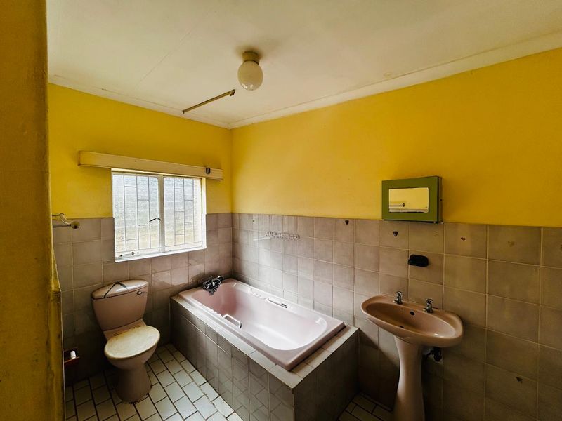 Home & Flatlet Combo - Photo 8