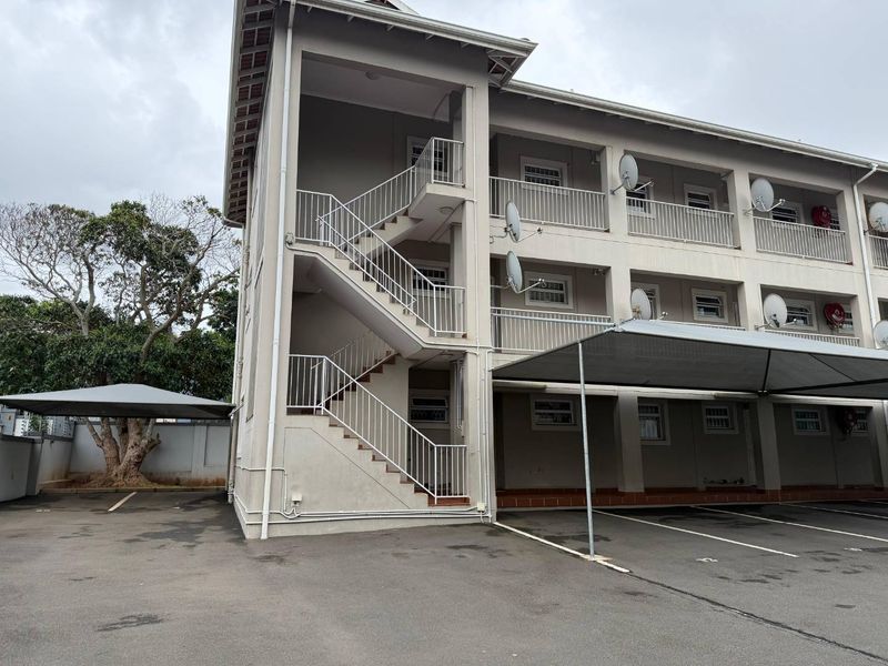 Lovely neat  2 bedroom flat at Glenwood Durban - Photo 9