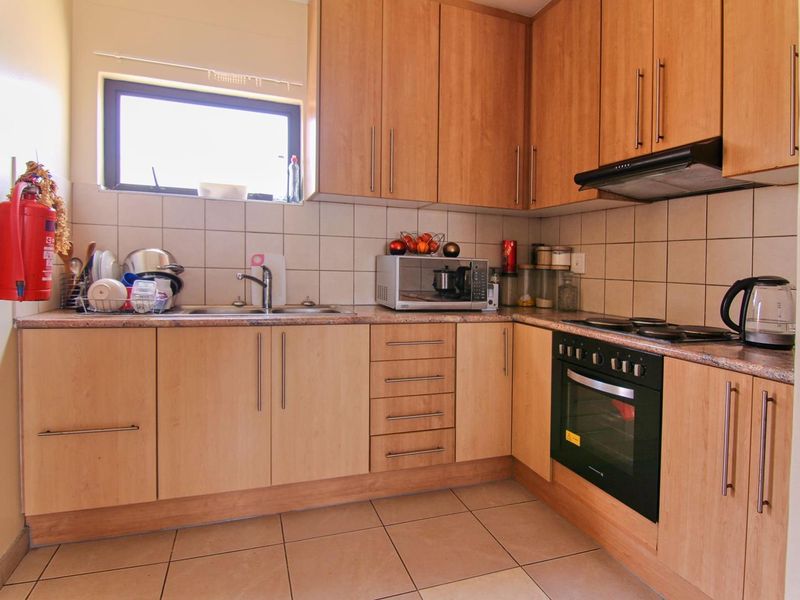 Tamariskia, Swakopmund:  Apartments for sale in Dante Square - Photo 8