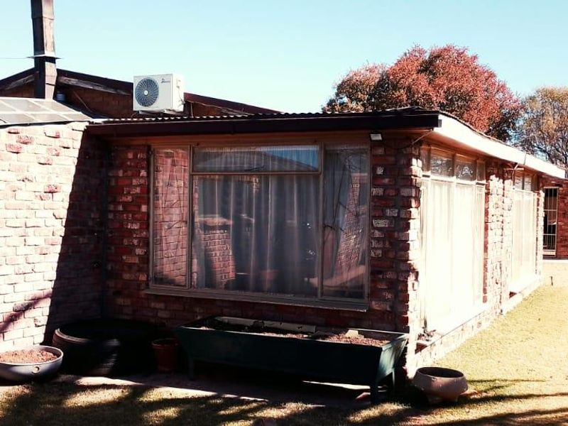 ENDLESS POTENSIAL.TWO HOUSES.TWO FLATS,4 ROOMS FOR RENT. - Photo 7