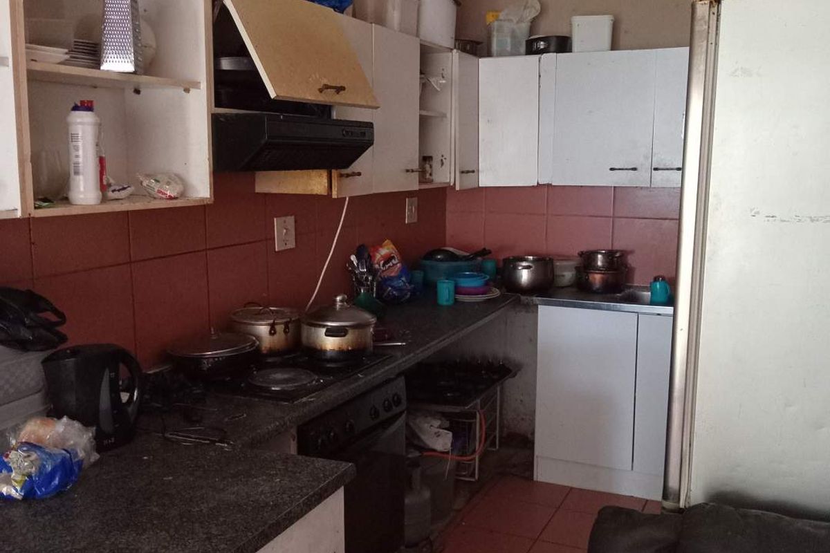 Town house available for sale - Photo 4