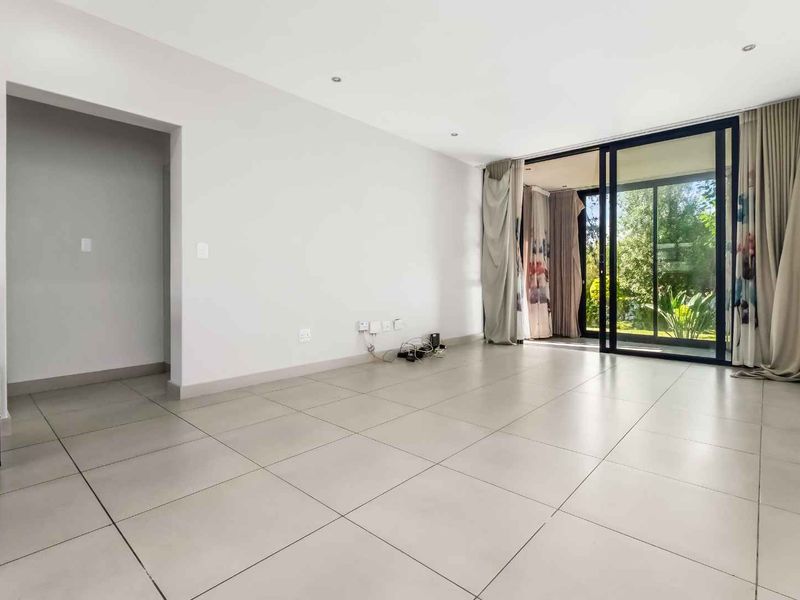 Superb 3 Bedroom 2 Bathroom Garden Unit For Sale in Broadacres - Photo 4