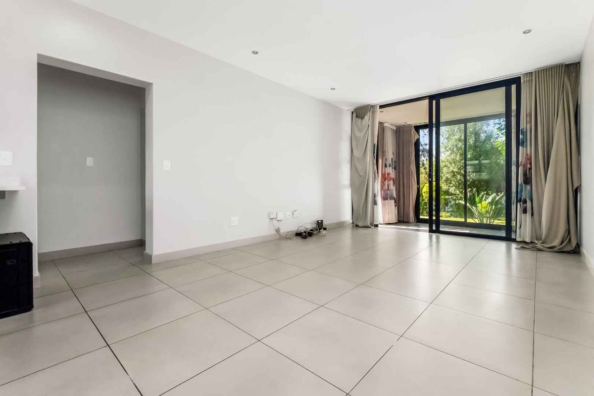 Superb 3 Bedroom 2 Bathroom Garden Unit For Sale in Broadacres - Photo 4