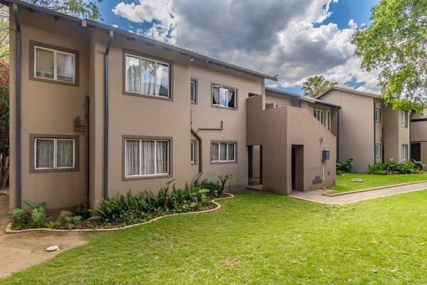 2 Bedroom Apartment in North Riding Ah For Sale R650,000 #2564935