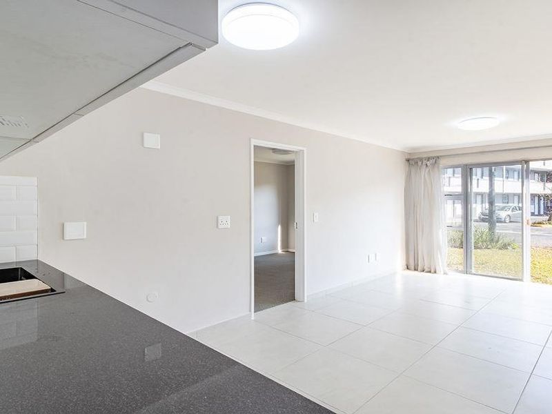 Newly Renovated One Bedroom Apartment In Pinelands - Photo 7
