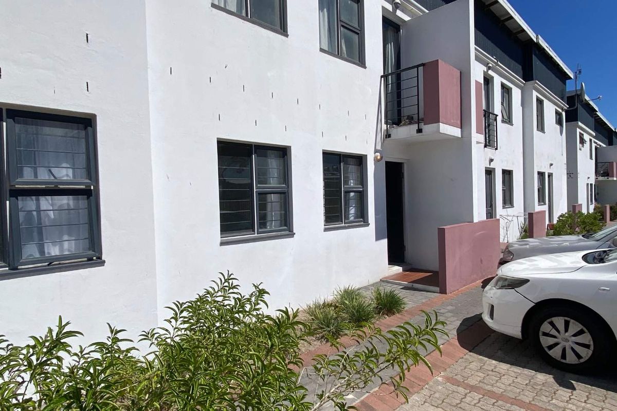 Charming Ground Floor One Bedroom Apartment in Mountain View Villas - Photo 3