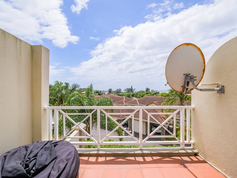 Lock up and go with Sea Views in Prime Durban North! - Photo 4