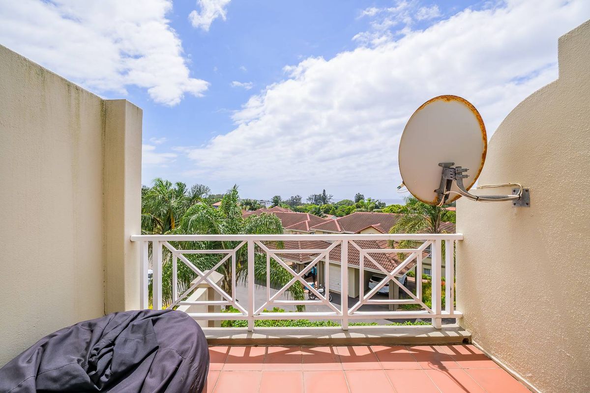 Lock up and go with Sea Views in Prime Durban North! - Photo 4