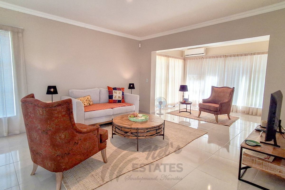 Townhouse For Sale in Kramersdorf, Swakopmund - Photo 2