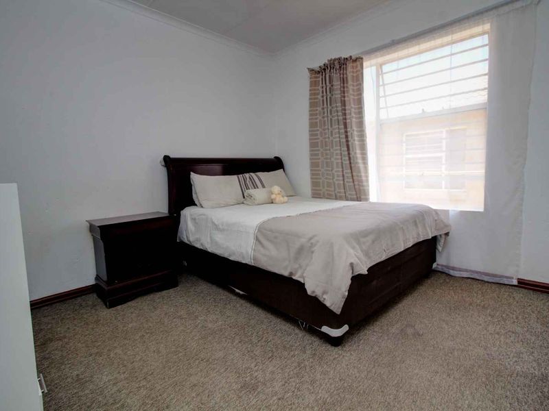 Secure Complex Living with 24/7 Peace of Mind - Photo 4