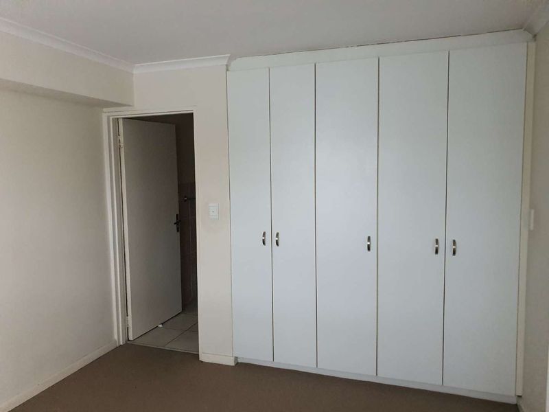 Investor Alert: Awesome Apartment, Awesome Location, Awesome Price. - Photo 9