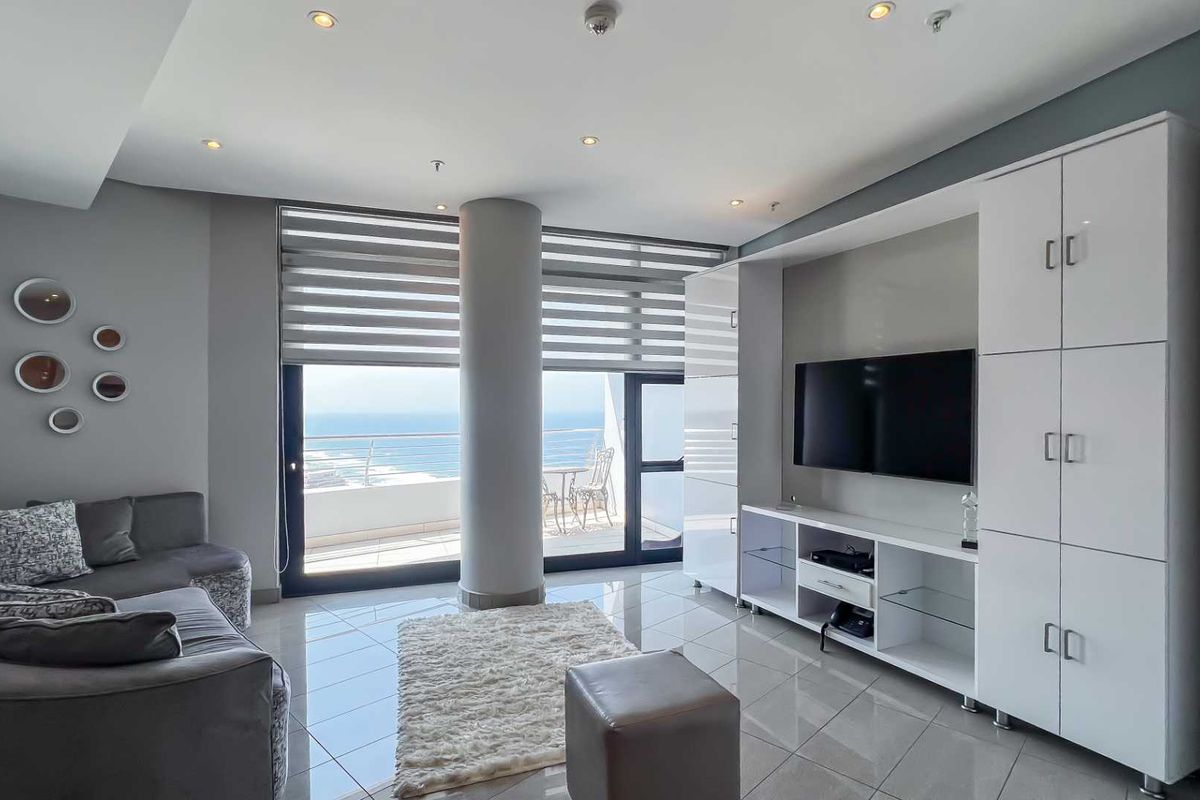 2 BEDROOM | 2 BATHROOM APARTMENT - Photo 2