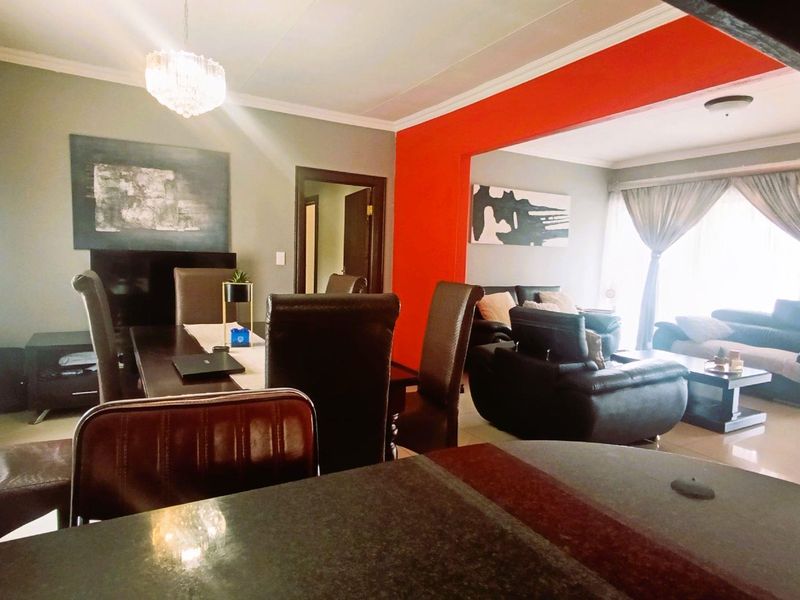 Hot Property Alert: 3-Bed Family Gem in Thatchfield Glen - Photo 7