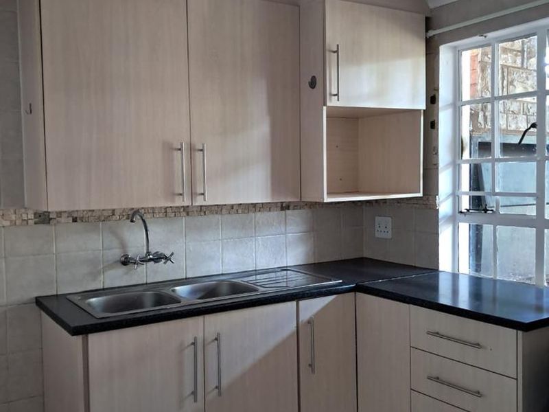 1 BEDROOM GARDEN COTTAGE AVAILABLE IN MAYVILLE - Photo 4