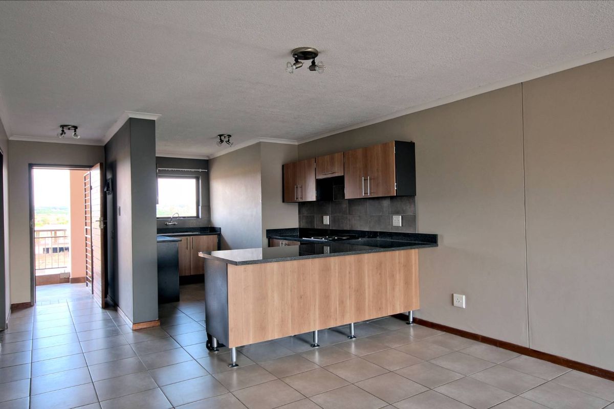 SPECIAL OFFER: 50% OFF FIRST MONTH'S RENT! Limited time offer! - Photo 2