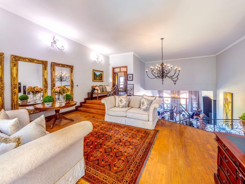 Must-See Family Home with Impressive Views - Photo 7