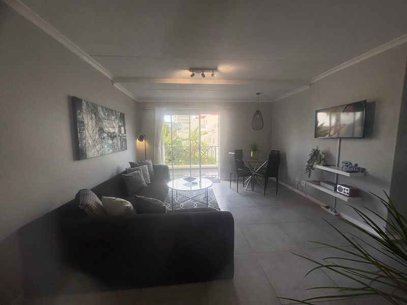 Stunning FURNISHED 2 bedroom apartment in Mont Serrat West Beach - Photo 2