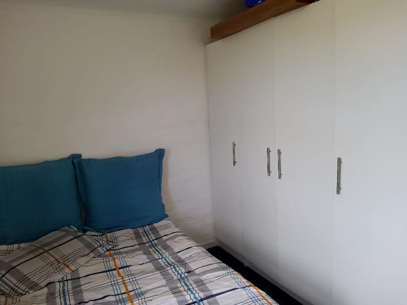 Secure & Comfortable 2-Bedroom Home For time owners, for investment - Photo 4