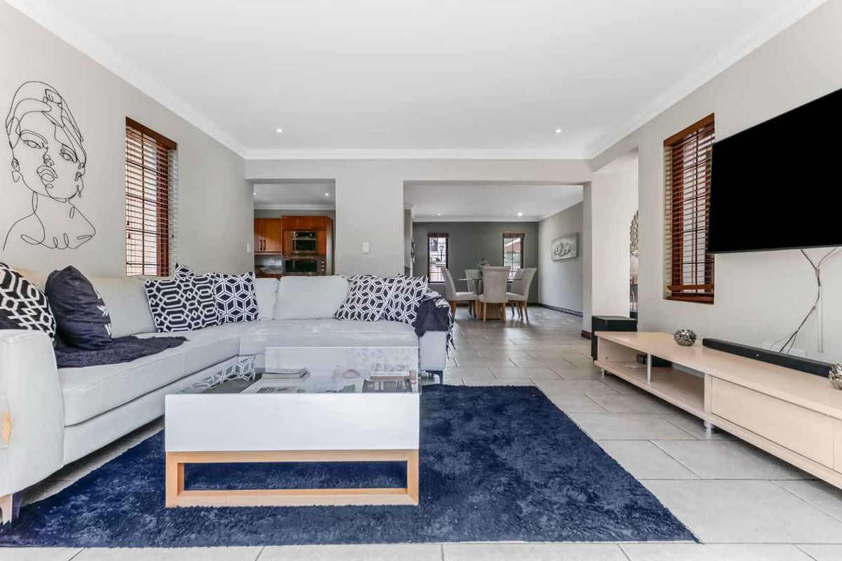 Superb 3 Bedroom 2 Bathroom Home for Sale In Broadacres - Photo 4