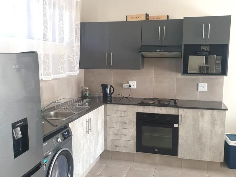 Two-Bedroom First Floor Apartment for Sale in Bulrush View, Rynfield - Photo 3