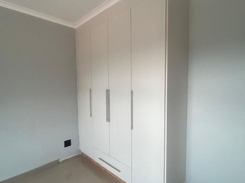 Newly Built Modern 4 Bedroom Full Title Double-Storey Home in Upmarket Secure Estate - Photo 9