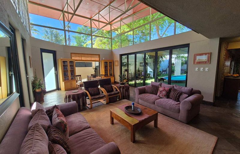 BEAUTIFUL 5 BEDROOM HOUSE WITH LOTS OF CARACTER FOR SALE KLEIN WINDHOEK