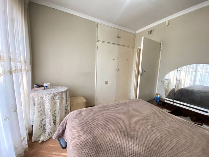 Spacious Family Living - Photo 10
