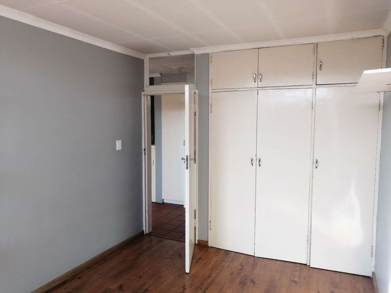 Cambray, 2 Bedroom for sale - Photo 8