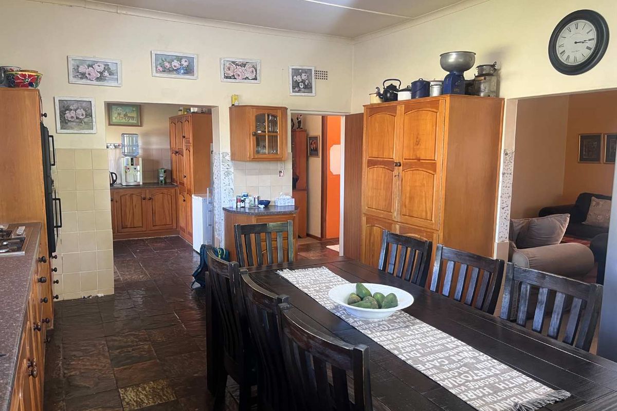 Discover your dream family home in a tranquil environment. - Photo 3