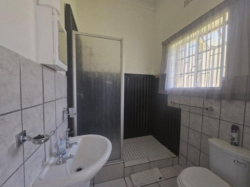 **Luxury 4-Star Guesthouse for Sale: A Prime Investment Opportunity** - Photo 6