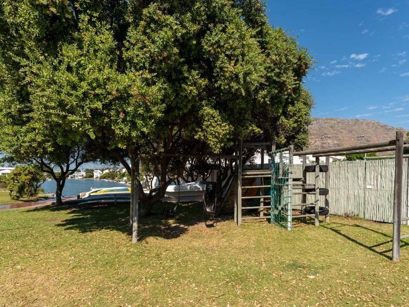 Secure living in a Nature Lovers Paradise - Photo 8