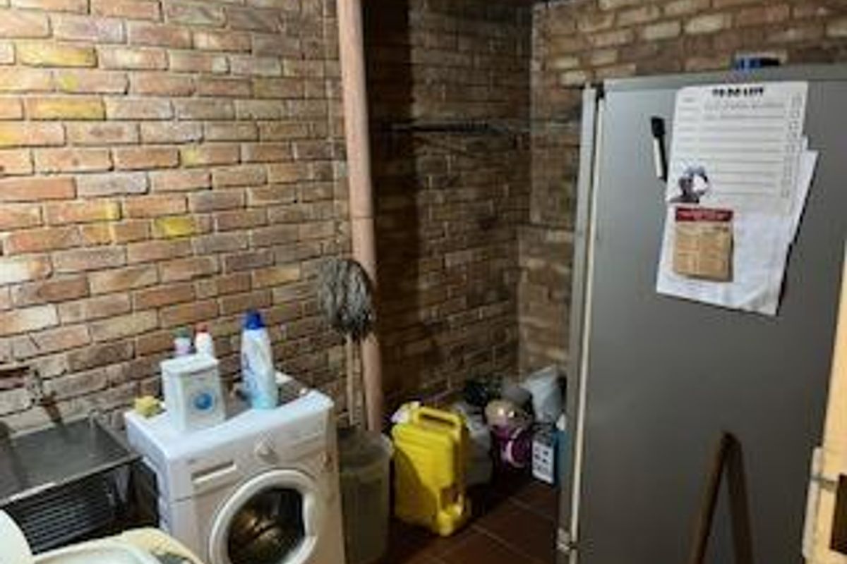 Charming 3-Bedroom Home in Wonderboom South with Modern Comforts - Photo 5