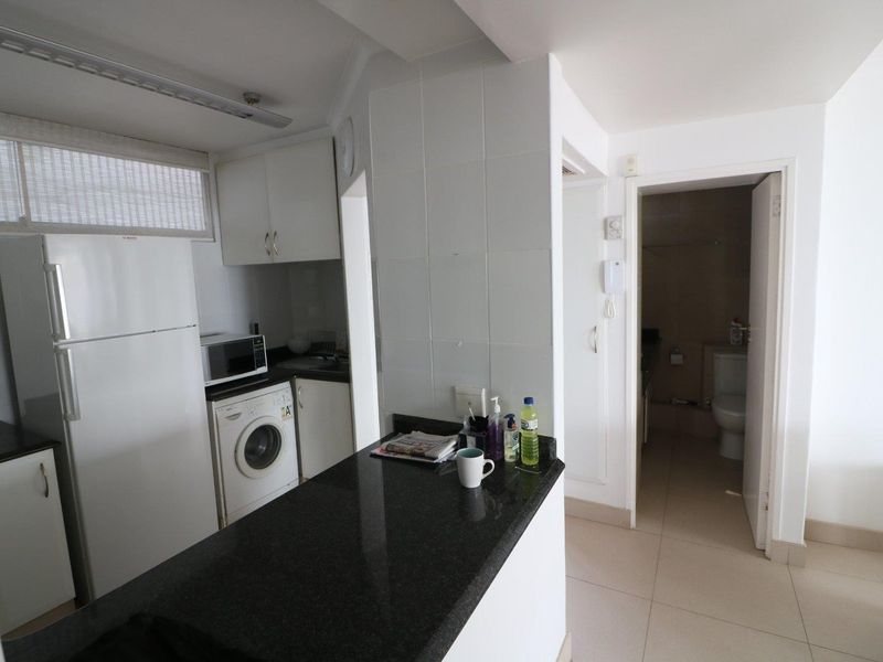 On The Beach - 3 Furnished Bedroom  Apartment - Photo 7