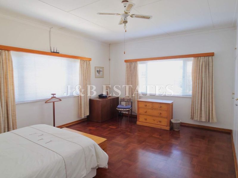 Family House With Flatlet - Photo 10